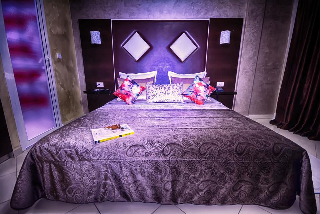 Hotel Vents Des Iles Есувейра Екстериор снимка