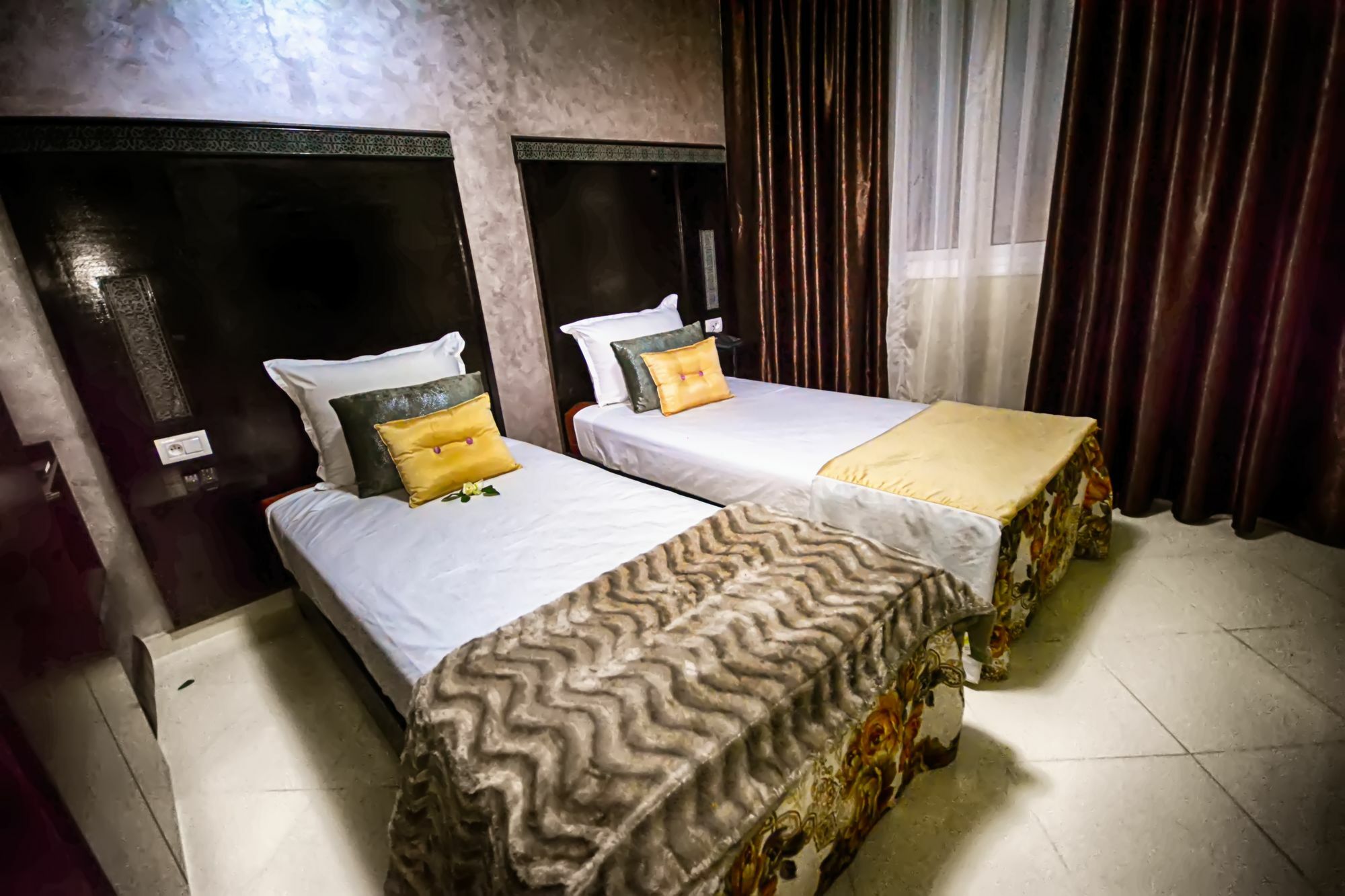 Hotel Vents Des Iles Есувейра Екстериор снимка